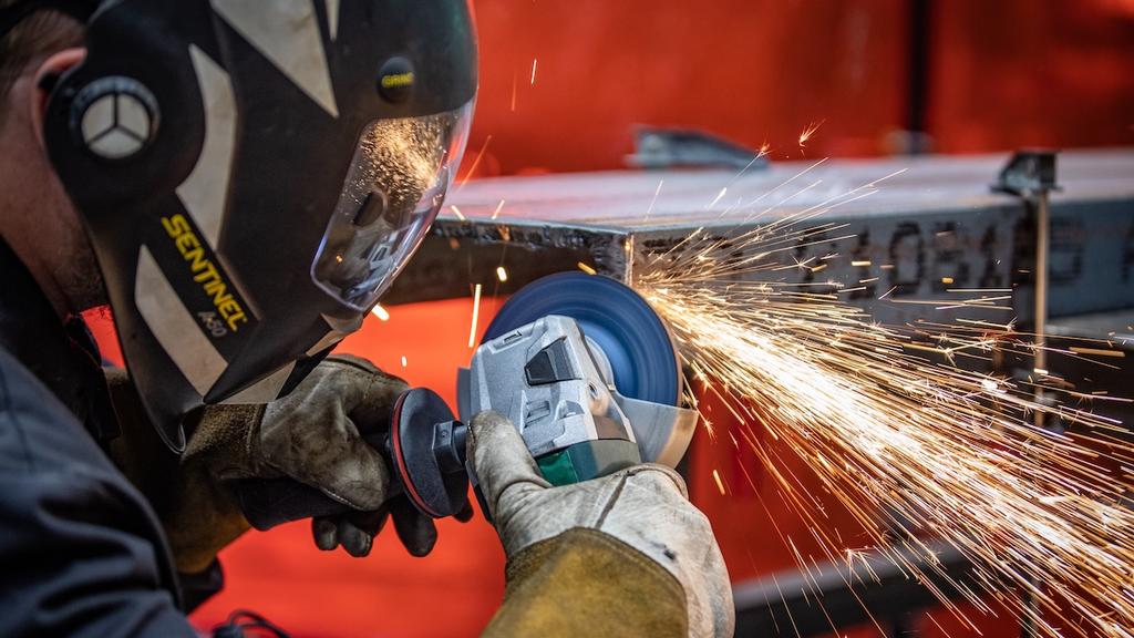 Practical Skills in Trimming and Fettling Metal Products